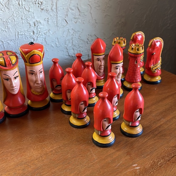 Ceramic, Hand Crafted Chess Pieces - Picture 2 of 12